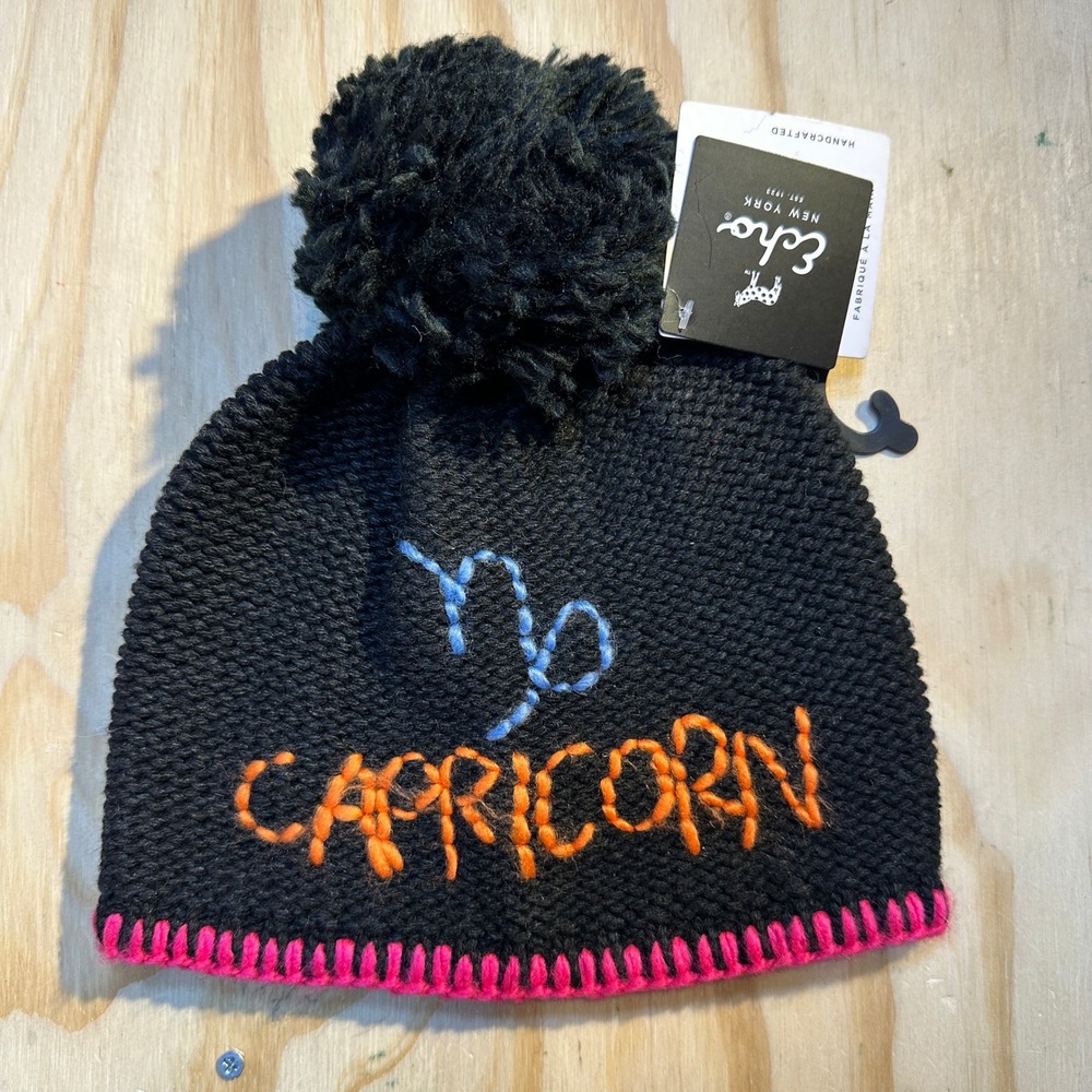 Echo New York Capricorn Horoscope Beanie Black Knit Pom Pom Hat EC0756 NWT